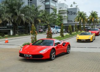 Konvoy Ferrari di Binus Alam Sutera