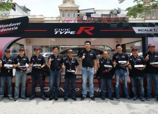 Ini 10 Konsumen Pertama Honda Civic Type R 10 Konsumen Pertama Honda Civic Type R