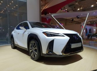 SUV Entry Level Lexus UX Hadir Untuk Wanita Mapan