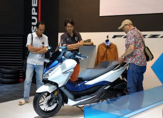 Honda Rilis Harga Forza, Lebih Mahal Rp 18 Jutaan Dari Yamaha Xmax harga forza