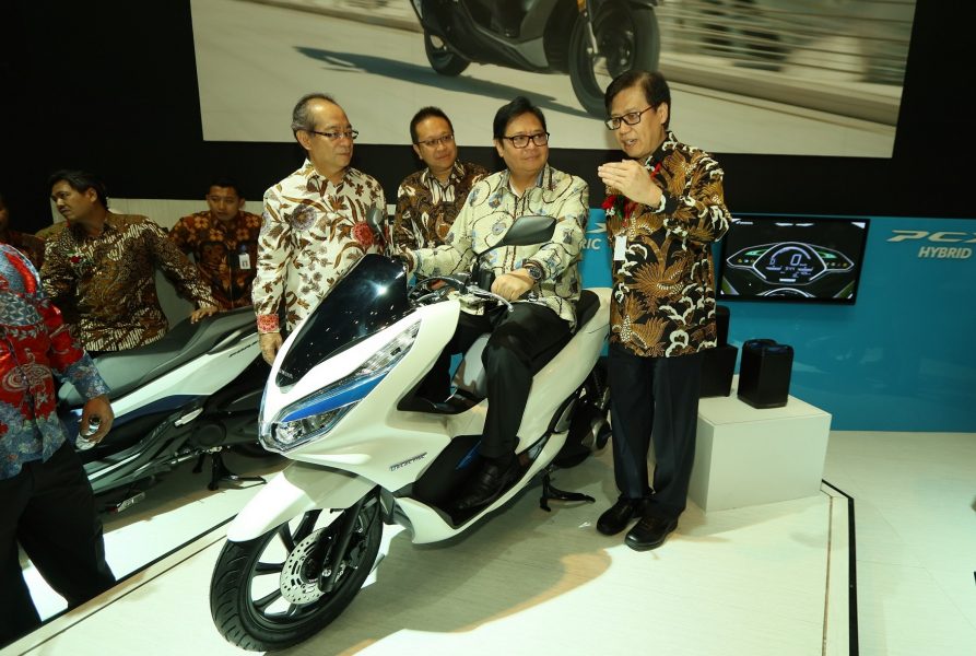 sepeda motor baru