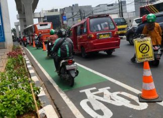 Mobil dan Motor Lewat Jalur Sepeda Akan Didenda Rp 500.000 Jalur sepeda