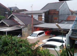 Bukan Cuma Mobil Tapi Rumah Juga Bisa Klaim Asuransi Karena Banjir mobil dan rumah terendam banjir