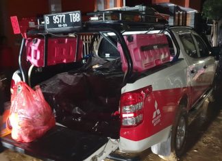 Julian Johan dan IOF DKI Jakarta Lakukan Aksi Sosial Pasca Banjir julian johan iof