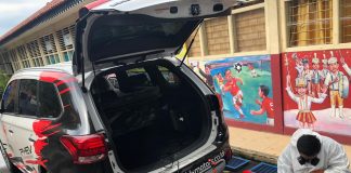 mobil semprot disinfektan mitsubishi outlander phev