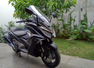Kymco ak550