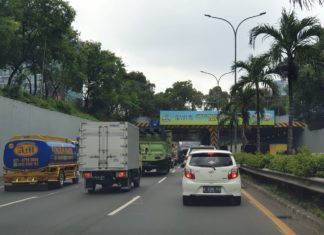 Selain Layang Japek, Tarif Jalan Tol Ini Naik per 7 November 2020 tarif jalan tol naik