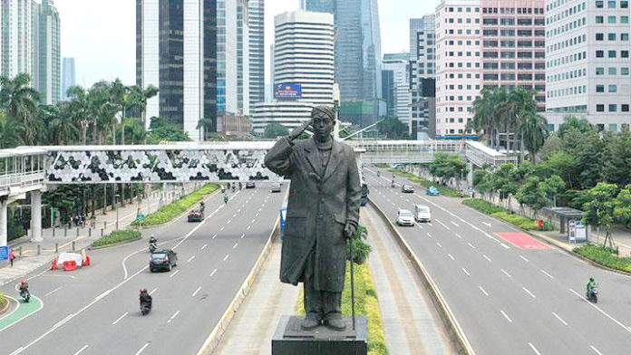 jalanan jakarta malam tahun baru