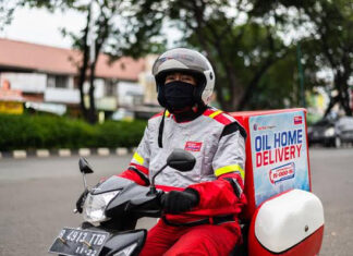 Promo Perawatan Mobil dari Shop&Drive, Beli 2 Liter Oli Gratis 2 Liter Promo shop&drive