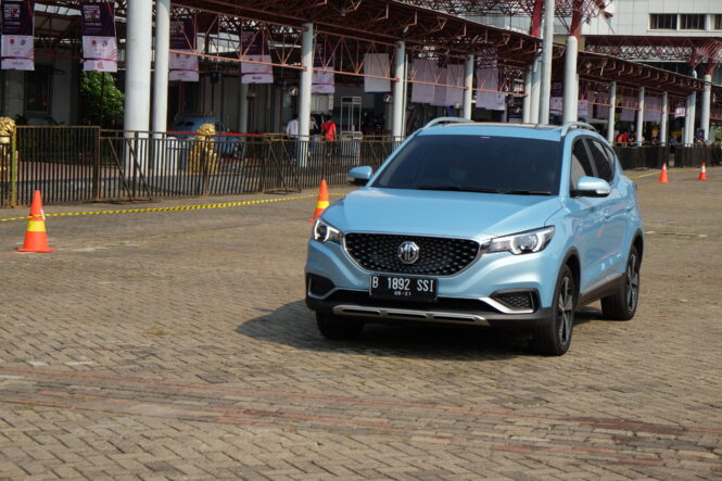 tes mobil dan motor baru iims hybrid