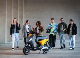 Skuter Listrik Terbaru Piaggio Dibekali Teknologi KERS Skuter listrik piaggio one