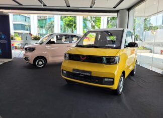 Mau Lihat Mobil Listrik Mini EV Wuling, Cuma Ada di sini! wuling mini ev
