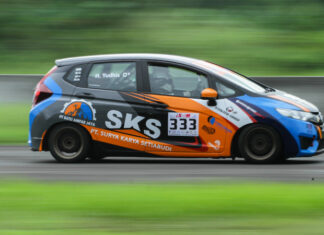 Cari Tantangan Baru, Haji Ahmad Yudhistira Geluti Ajang Balap Mobil Haji Ahmad Yudistira kini geluti balap mobil di ISSOM 2022