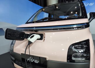 Baterai Wuling Air ev Bisa di-Charge di Rumah, Ini Syaratnya charge wuling air ev