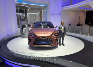 Lexus RX Hybrid Tampil di GIIAS 2022, Sayang Belum Dijual lexus rx hybrid giias 2022