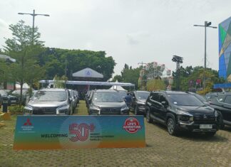 Mitsubishi Serahkan 50 Unit Pertama New Xpander Cross ke Konsumen Penyerahan 50 unit new xpander cross