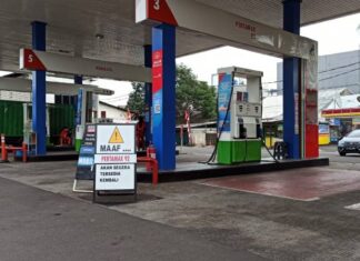 Pengumuman! Harga BBM Pertamina Turun Harga BBM Pertamina turun harga per 3 Januari 2023