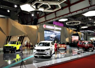 Daftar Mobil dan Motor Baru di IIMS 2024 booth Suzuki di IIMS 2023