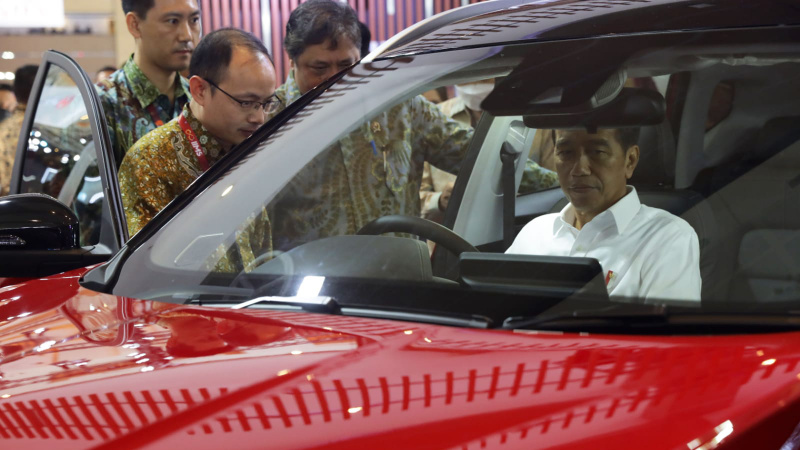 Booth Chery Indonesia disambangi Presiden Joko Widodo