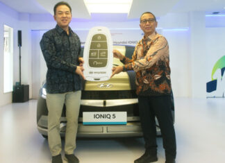 PT HMID turut mendukung ASEAN SUMMIT 2023 dengan menyerahkan mobil listrik Ioniq 5