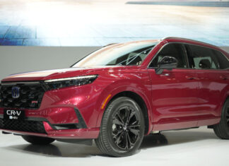 All New CR-V Hybrid Cuma Jadi Pemanis Booth di GIIAS 2023 All New CR-V Hybrid cuma jadi pajangan PT HPM di GIIAS 2023