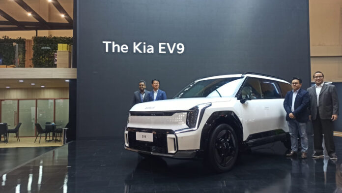 Kia EV9 GT Line panaskan perang mobil listrik di pameran GIIAS 2023