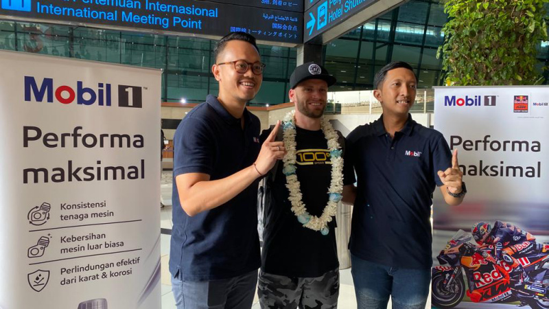 Pembalap Red Bull KTM tiba di Jakarta