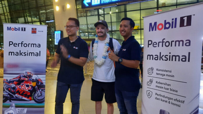 Pembalap Red Bull KTM, Jack Miller, tiba di Jakarta