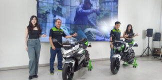 Motor listrik Kawasaki Ninja E-1 dan Z E-1 resmi mengaspal di Indonesia