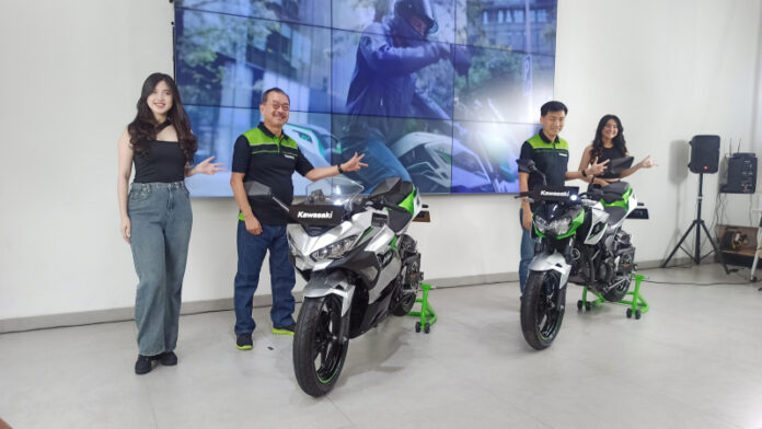 Motor listrik Kawasaki Ninja E-1 dan Z E-1 resmi mengaspal di Indonesia