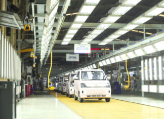 DFSK Mulai Produksi Mobil Listrik Seres E1 Secara Lokal Produksi mobil listrik Seres E1 telah dilakukan di pabrik Cikande, Serang, Banten