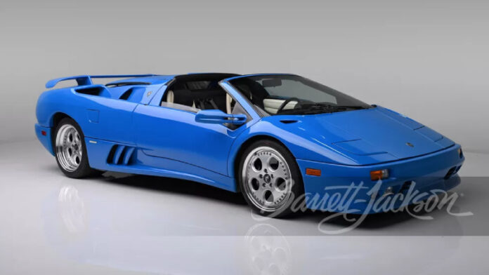 Mobil bekas Donald Trupmh, Lamborghini Diablo VT Roadster dijual dengan harga Rp17 Miliar