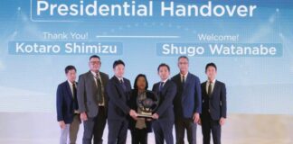Shogu Watanabe (ketiga dari kanan) resmi menjabat Presiden Direktur PT HPM