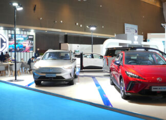 Kendaraan Listrik MG Hadir di PEVS 2024 untuk Pikat Pengunjung Kendaraan listrik MG memukau pengunjung di PEVS 2024