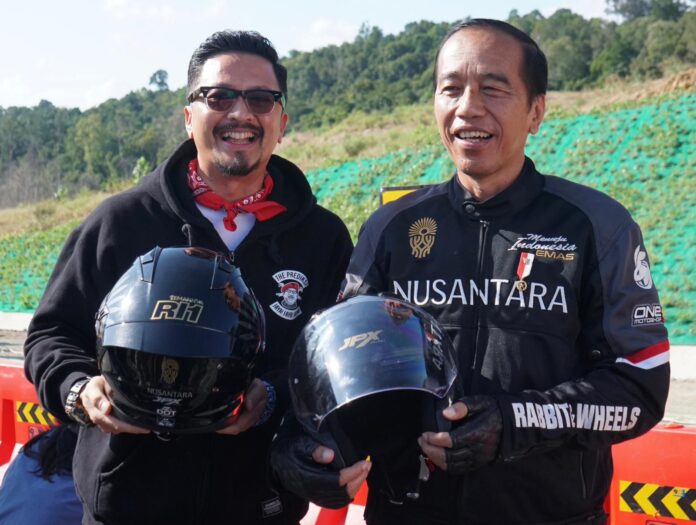 Jokowi helm JPX Nova X