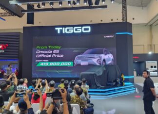 Perang Harga Mobil Listrik, Chery Hadirkan OMODA E5 Pure yang Lebih Murah chery omoda e5 pure giias