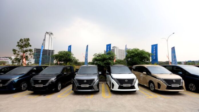 10 unit Nissan Serena e-POWER telah diberikan kepada pemiliknya