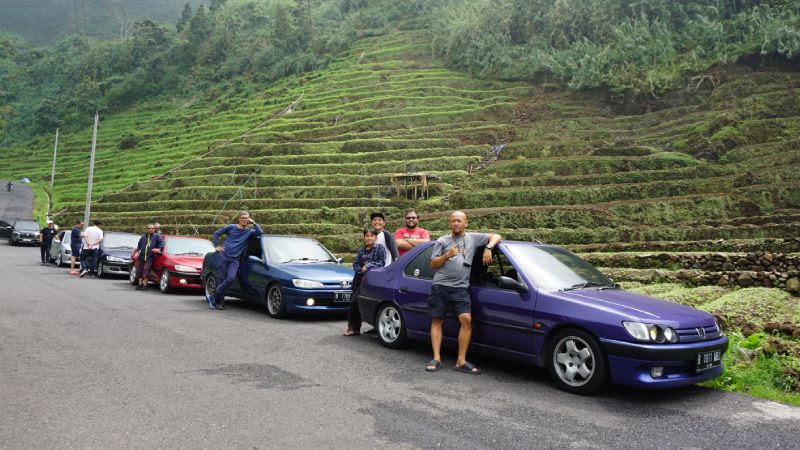 Peugeot 306 Community rayakan anniversary ke-19 di Kota Magelang