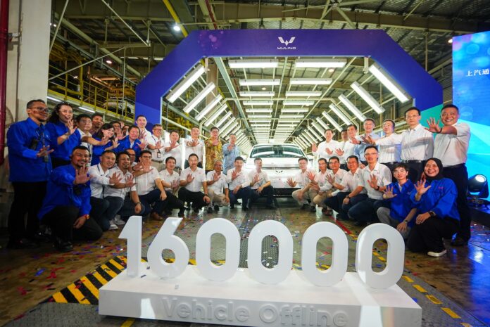 wuling produksi 160.000 ribu mobil di Indonesia