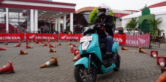 Test ride motor Honda tarik ratusan pengunjung IIMS 2025