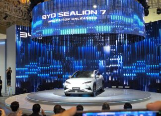 BYD Sealion 7: SUV Listrik Canggih dan Elegan Dibanderol Mulai Rp 600 Jutaan byd sealion 7 iims 2025