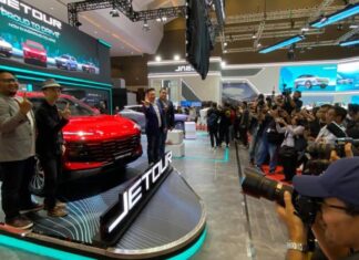 Jetour Dashing Hadirkan Warna Baru di IIMS 2025 Jetour Dashing kini hadir dengan warna baru