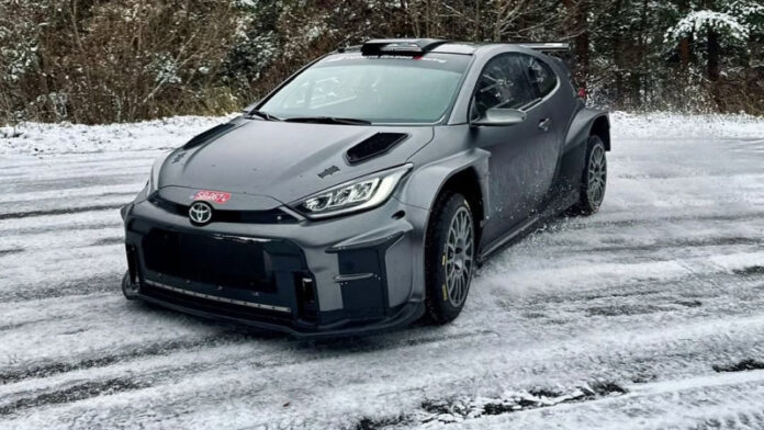 Mobil balap Toyota Gazoo Racing Indonesia