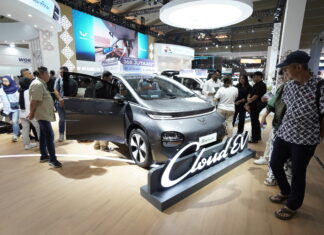 Wuling Cloud EV Sukses Pimpin Pasar Medium Hatchback EV Berkat Hal Ini Wuling SPK IIMS 2025 Cloud ev