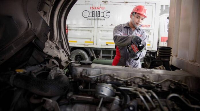 Isuzu Astra bagikan tips untuk menjaga performa kendaraan