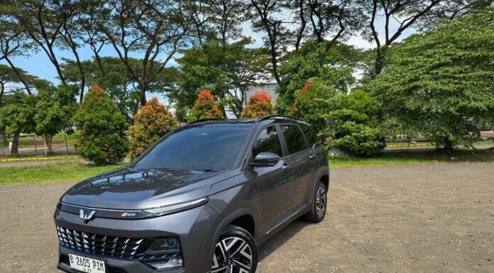review wuling almaz rs hybrid