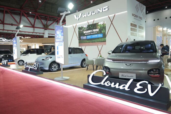 wuling motors jakarta fair kemayoran 2025