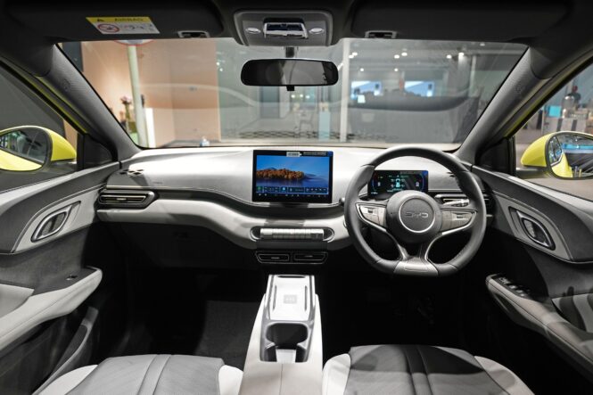 interior byd atto 1