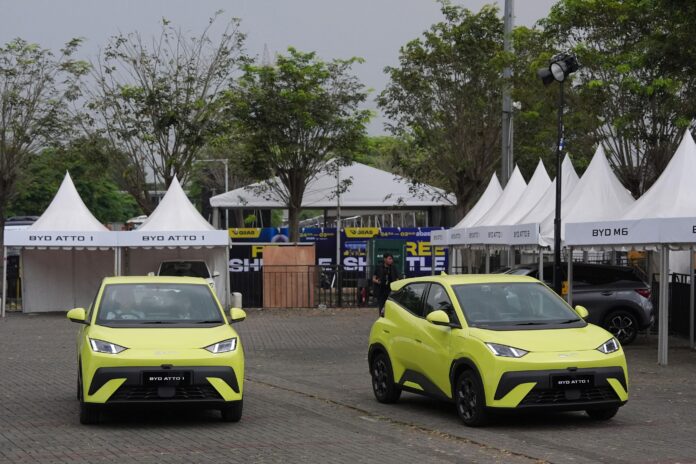 Perbedaan spesifikasi byd atto 1