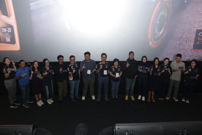 Nonton bareng mobil formula 1